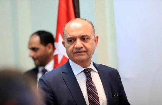 الحكومة : الحظر الشامل جاء بناء على دراسة وتوصيات