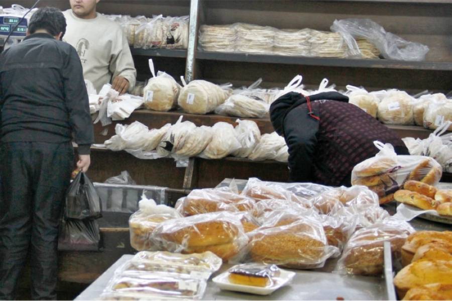 الحظر الشامل يرفع مبيعات الخبز