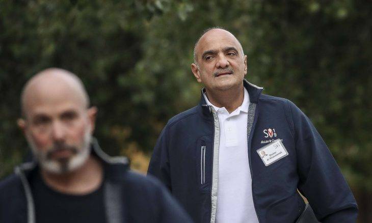 رئيس الوزراء المكلف الخصاونة يعطل حسابه في  الفيسبوك  و تويتر