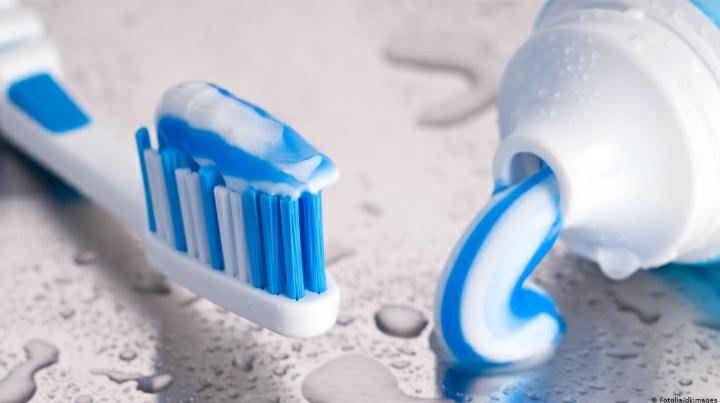 سنوات من الاعتقاد الخاطئ.. كيف نستخدم معجون الأسنان؟