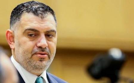 وزير العمل يخرج عن صمته أخيراً و يعلن رحيله رسمياً عن منصبه .. ماذا قال؟