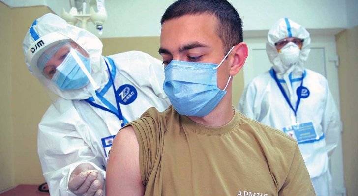 تعليق تجارب على لقاح كورونا بعد إصابة متطوع بمرض غير مفسر