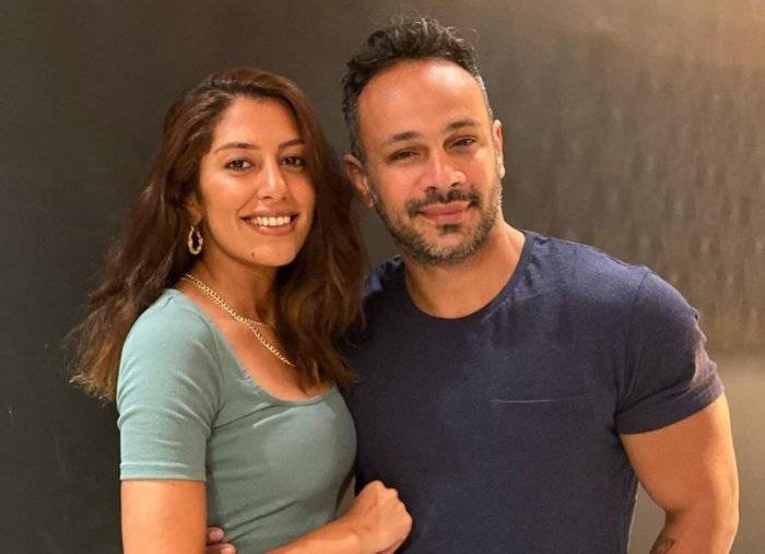 الفنان المصري محمد عطية يفاجئ جمهوره
