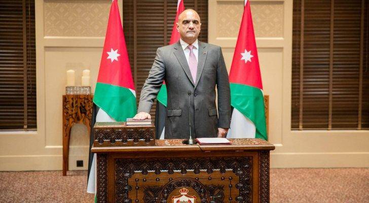 الخصاونة يزور الهيئة المستقلة للانتخاب