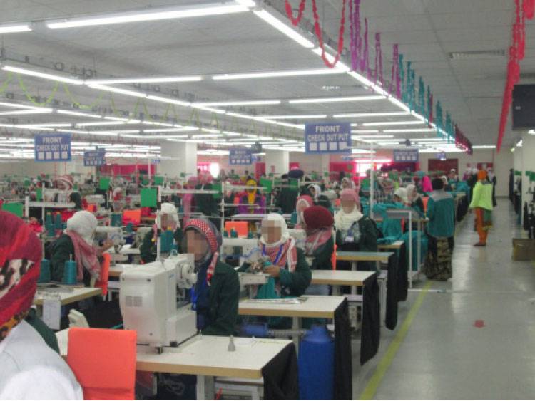 تحديات “كورونا” .. مطالبات بضمان ظروف عمل لائقة للنساء