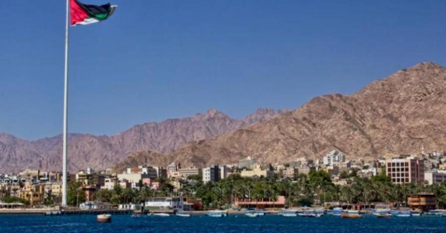 صيني يتبرع بـ 500 جهاز لتعقيم مدارس ومساجد وكنائس العقبة