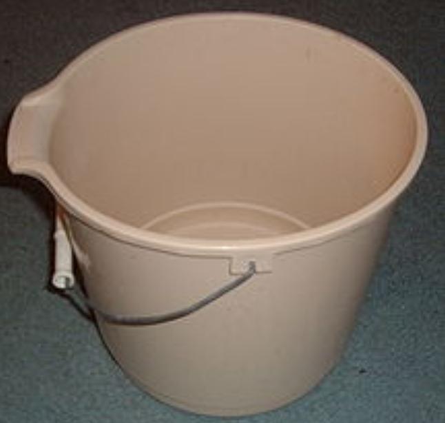 مشاجرة الدلو تتصدر مواقع التواصل الاجتماعي في المملكة