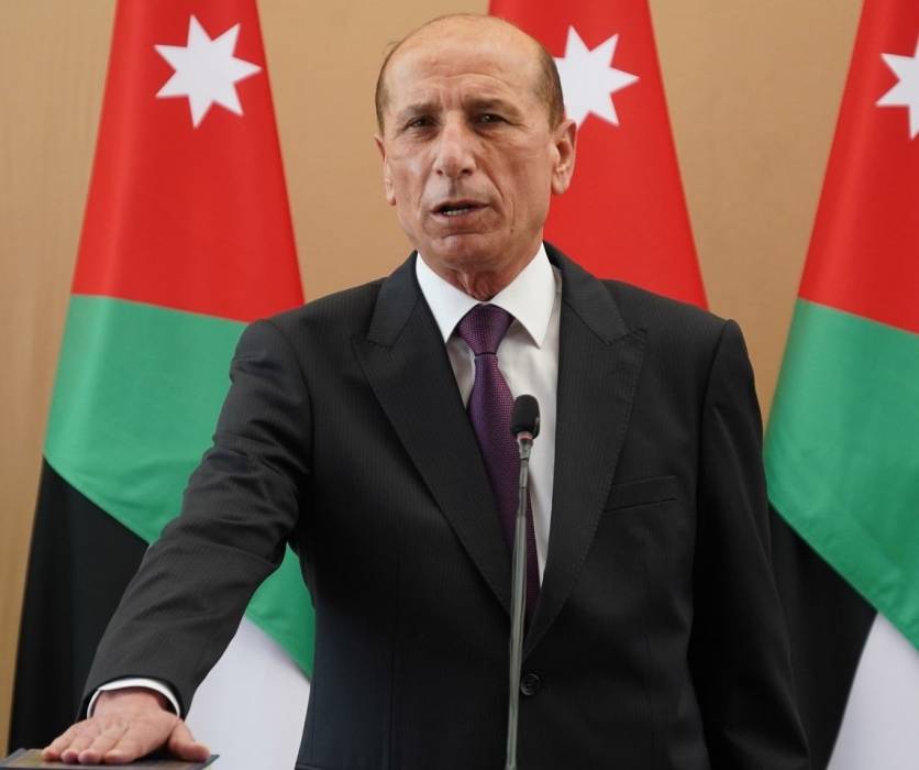 وزير الداخلية يشرف بشكل مباشر على الحملات الأمنية ضد فارضي الأتاوات في الزرقاء