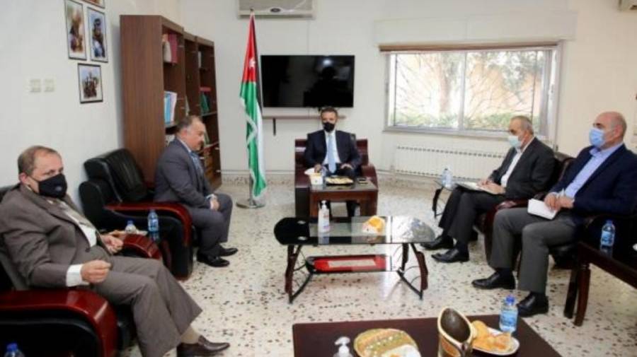 الفايز يدعو لاستغلال فترة توقف قدوم السياح