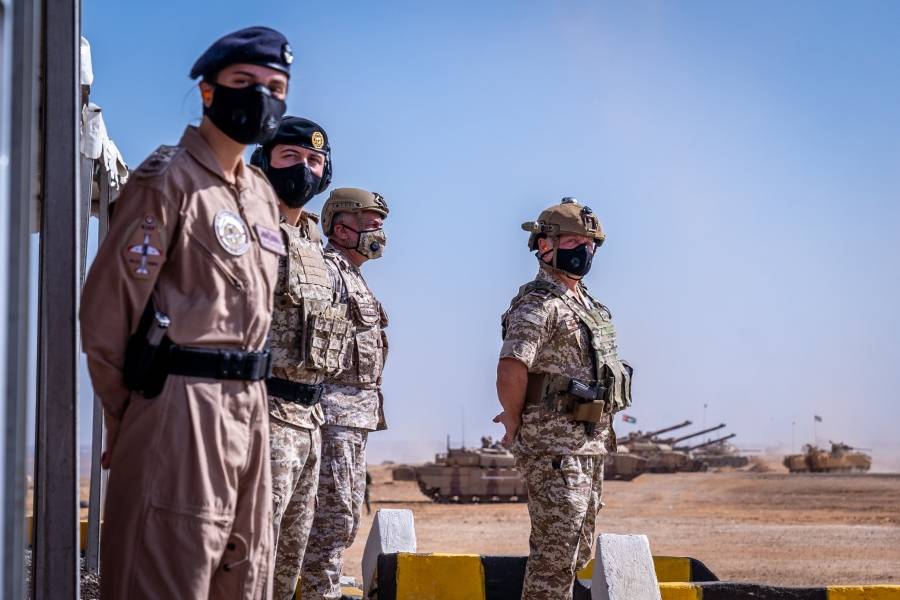 الملك يتابع بحضور ولي العهد مجريات التمرين التعبوي (قلعة صلاح الدين) الذي نفذته المنطقة العسكرية الشرقية