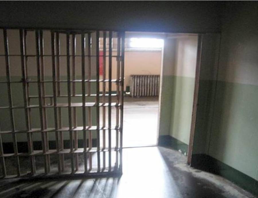 الفرجات يوجه رساله الى مدير الامن العام حول وضع السجون