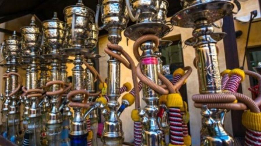 السماح للأراجيل في الأماكن الخارجية فقط