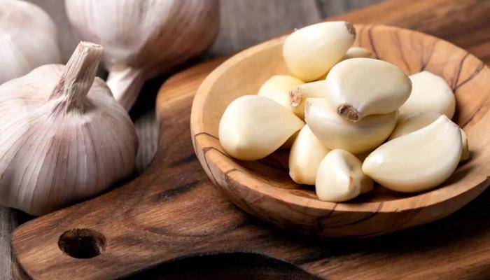الإكثار من تناول الثوم يُسبب أمراض خطيرة