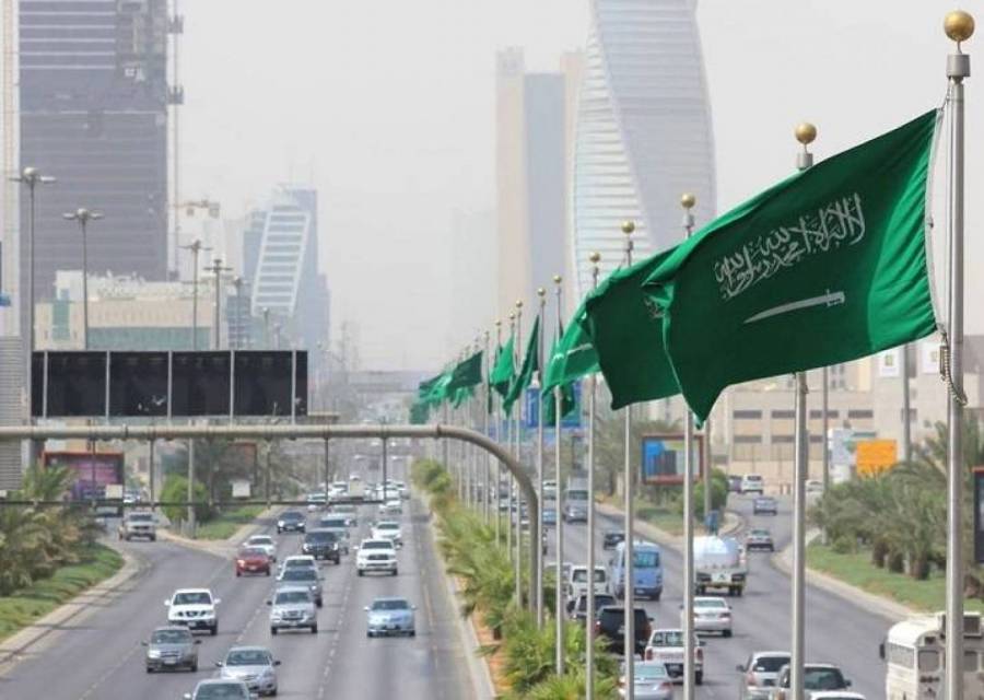 السعودية تكشف متى تفرض حظر تجول؟