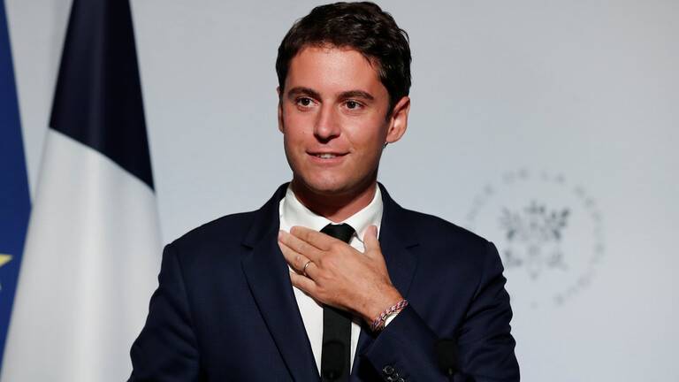 السلطات الفرنسية تفرض حظر التجوال في باريس وضواحيها من التاسعة ليلا