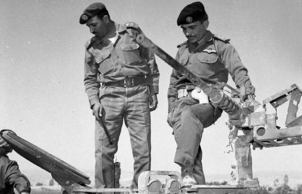 ذكرى وفاة قائد معركة الكرامة مشهور حديثه الجازي  تصادف اليوم الجمعة
