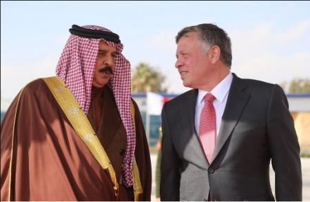 الملك يعزي بوفاة الأمير خليفة