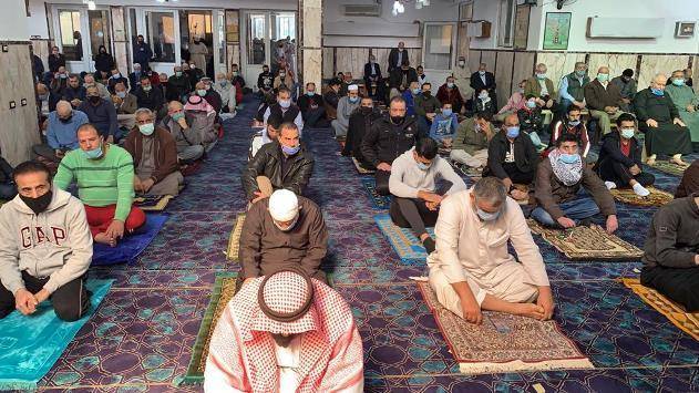 الخلايلة يعلن توقيت رفع الحظر لأداء صلاة الجمعة