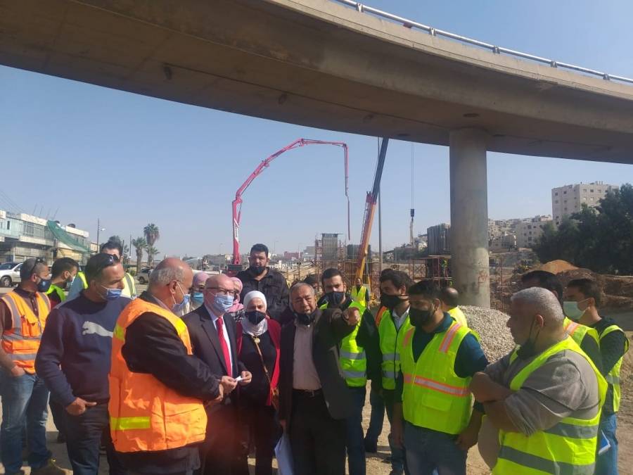 الكسبي إنهاء العمل في  مشروع الباص سريع التردد عمانالزرقاء نهاية العام المقبل
