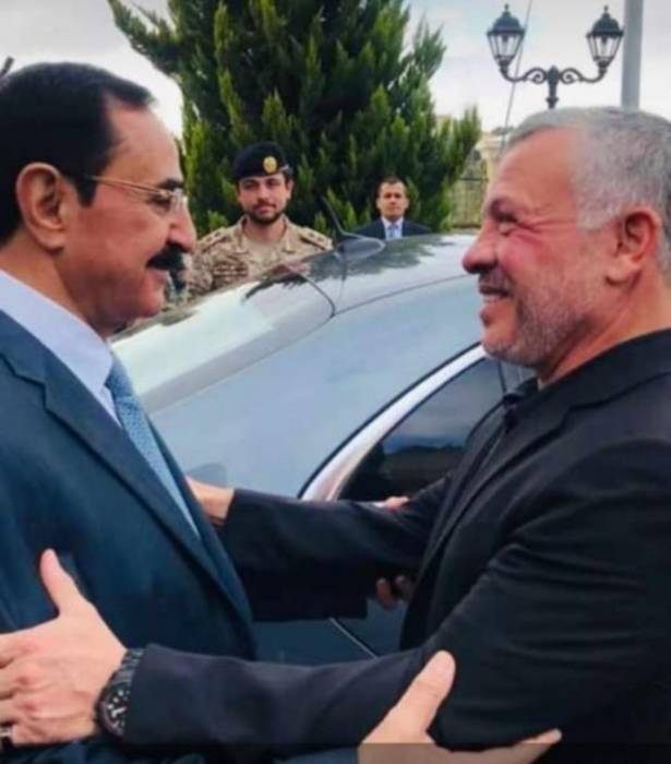 الملك يعزي بوفاة الفريق أول محمد رثعان الرقاد