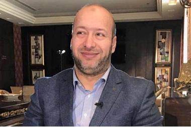 نقل الداعية الدكتور خالد البزايعة الى المستشفى بعد اصابته بفيروس كورونا