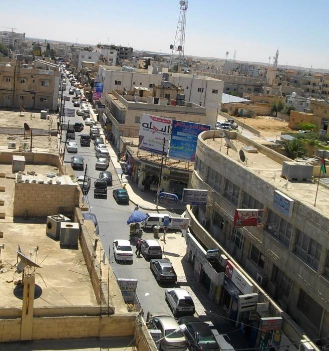 سيدة تحرك سكون التنمية في المفرق وتطلق تحليل SWOT متخصص 