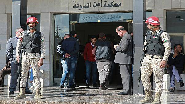 الاستماع لشهود النيابة بقضية فتى الزرقاء اليوم