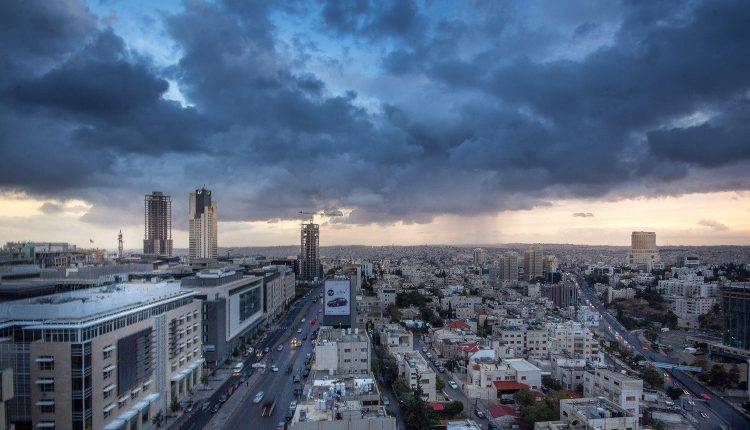 الأحد .. أجواء باردة نسبياً نهاراً وباردة ليلاً