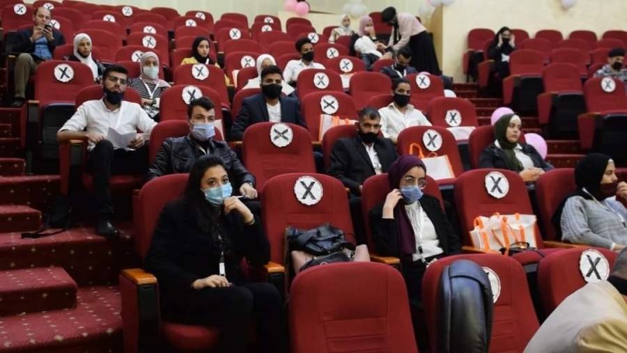 رئيس سلطه  العقبه الاقتصادية  البخيت الجامعات هم عماد المستقبل والتقدم والنهضة