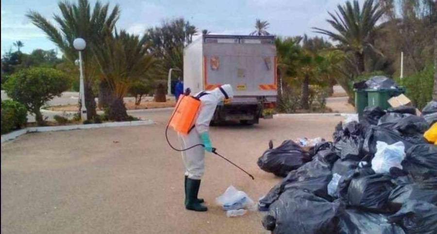 نفايات منزلية تطيح بوزير تونسي