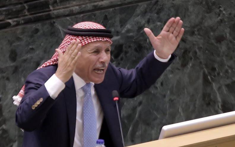 اقصاء صالح العرموطي من اللجنة القانونية