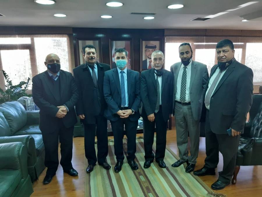 وزير المياه والري: يلتقي رئيس واعضاء اللامركزية للواء سحاب ويبحث مطالبهم
