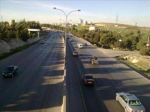 ضبط مركبة بسرعة 184 على طريق المطار