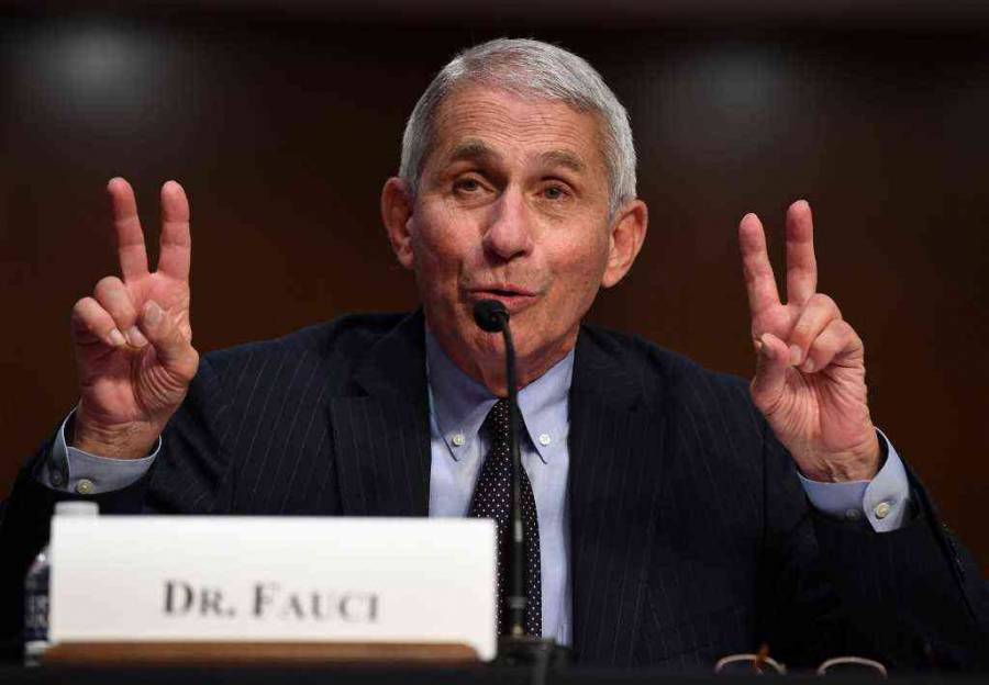 فاوتشي يحذر من ارتفاع حاد في الإصابات بـكورونا