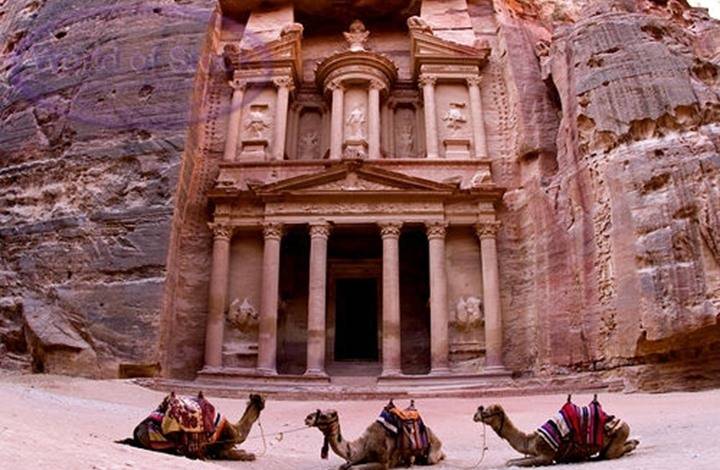 ناشيونال جيوغرافيك تضع البترا على غلاف مجلتها