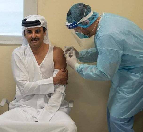 أمير قطر يعلن تلقيه لقاحا ضد كورونا