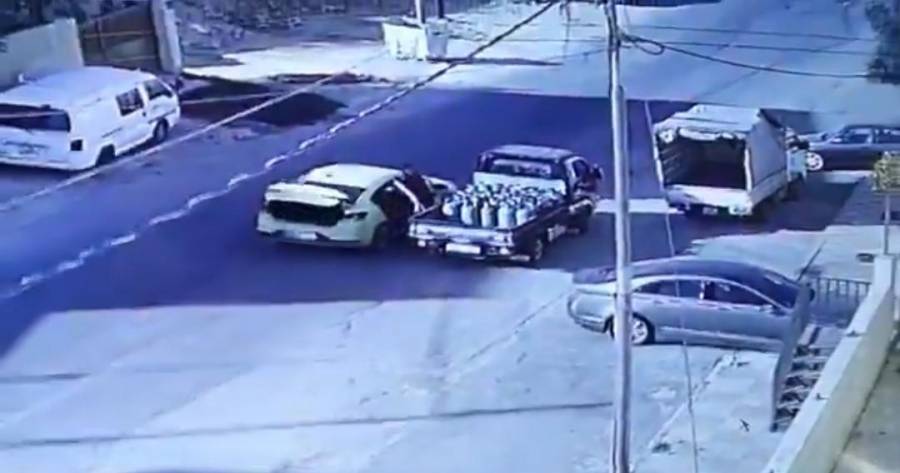عاجل... إلقاء القبض على شخص سرق ثلاث اسطوانات غاز من مركبة في عمان