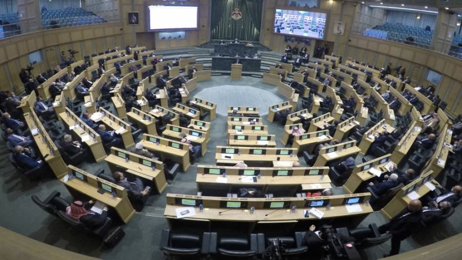مجلس النواب خلاف في المجلس بعد اقتطاع 30 من رواتب النواب لصالح وزارة الصحة