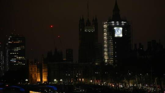 بريطانيا تتجاوز 3 ملايين إصابة بكورونا