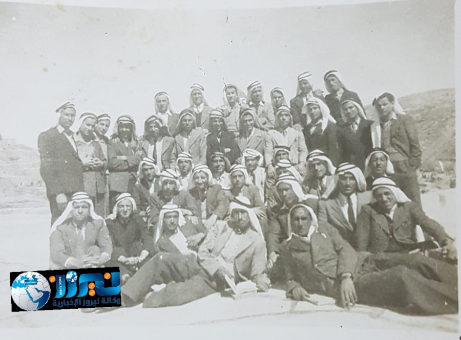 صورة من ذاكرة الوطن لطلاب الصف الرابع الثانوي في مدرسة السلط عام 1944