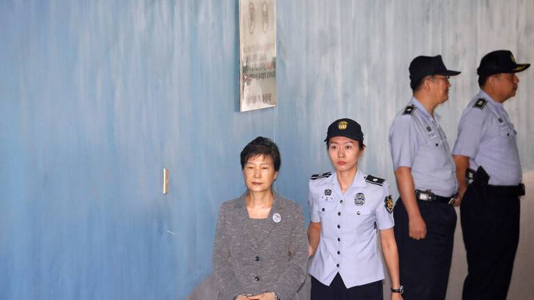 كوريا الجنوبية.. خطوة تمهيدية للعفو عن الرئيسة السابقة المتهمة بالفساد