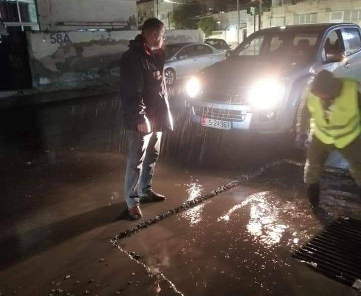 بلدية المفرق تعلن عن استعداداتها للمنخفض الجوي الحالي... صور