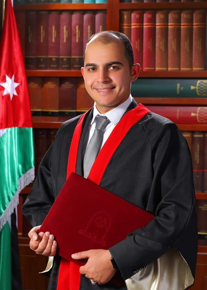 الزهير يبارك للملازم اول محمد المعايطة شهادة الماجستير