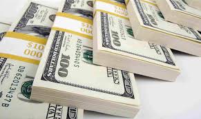 ارتفاع الدولار عالميا لأعلى مستوى في 3 أسابيع قبيل مبيعات التجزئة الأميركية