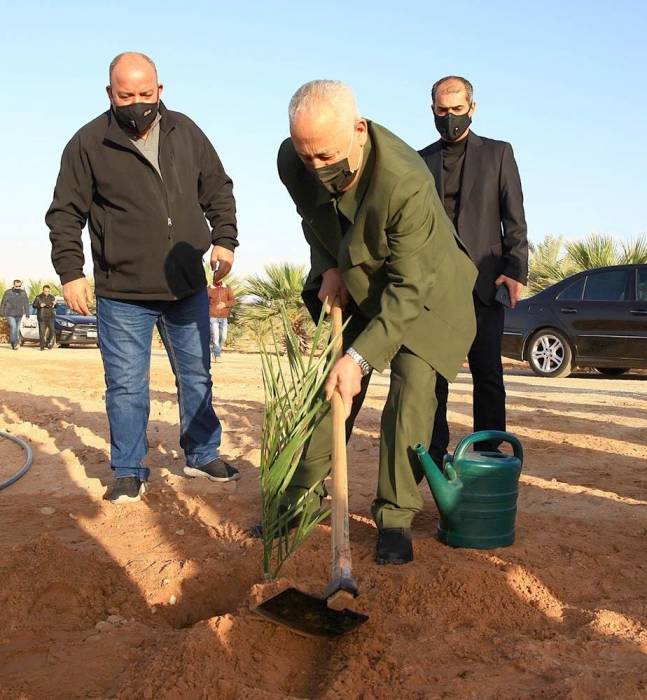مندوباً عن الملك .. العيسوي يتفقد مشاريع زراعية في الكرك والبلقاء والمفرق