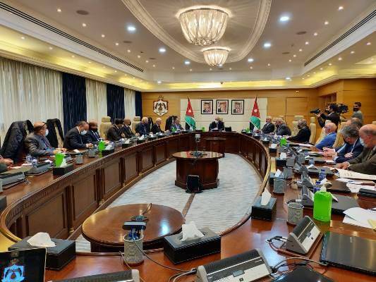 عاجل : رئيس الوزراء يتحدث عن موعد إجراء انتخابات النقابات .. تفاصيل