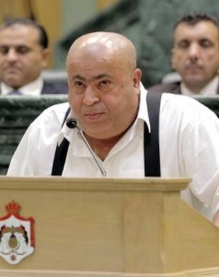 عطية يطالب الحكومة بمراعاة الوضع الاقتصادي لسيدات ملاحقات قانونياُ