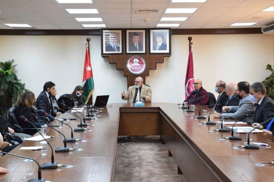 الجامعة الهاشمية تناقش الشراكة في برنامج الوكالة الأمريكية لإعداد وتأهيل المعلمين قبل الخدمة