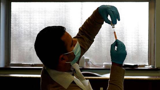 مسجد في بريطانيا يتحول إلى مركز للتطعيم ضد كورونا