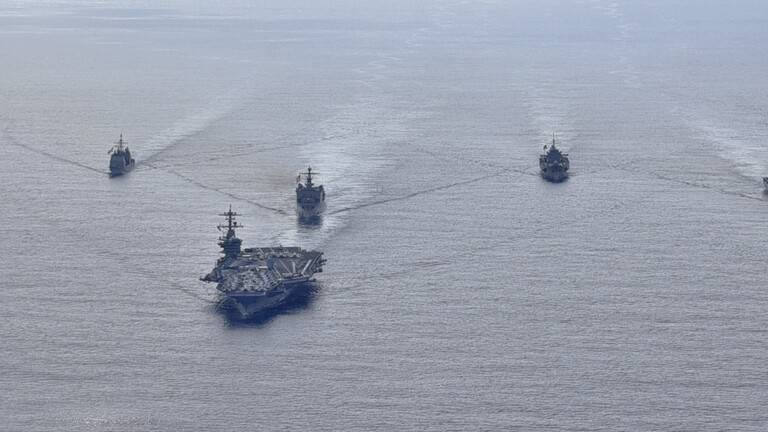 مجموعة حاملة طائرات أمريكية تدخل بحر الصين الجنوبي وسط توتر بسبب تايوان